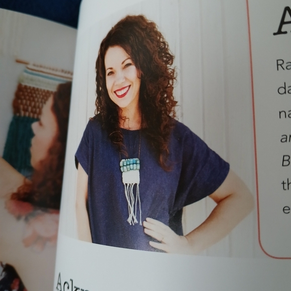 DIY Woven Art: Inspiration and Instruction for Handmade Wall Hangings Paperback - Picture 3 of 13